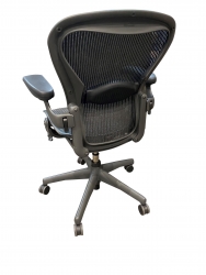 Herman Miller Aeron Graphite | Refurbished